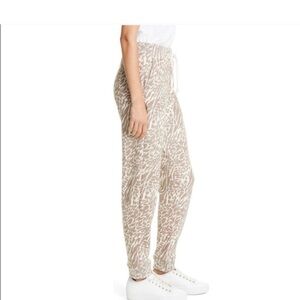 Rails Oakland Joggers in Natural Animal Spots Size XS